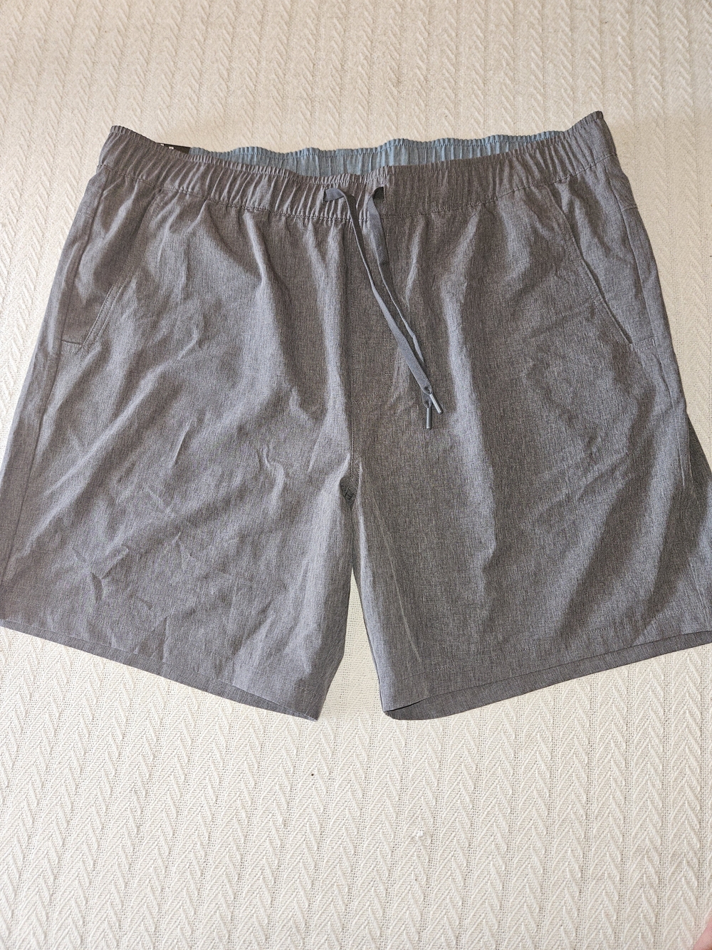 Eddie Bauer Men's Dark Gray Drawstring Elastic Waist Shorts